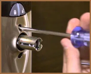 City Locksmith Shop West Hollywood, CA 310-955-1300 - 14-new-lock-installation